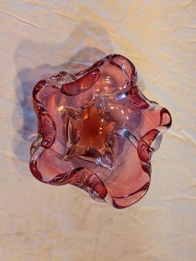 2/60$ Vintage Pink Ruffled Glass Decorative Bowl